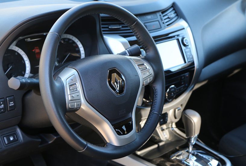 Renault Alaskan pickup, volante