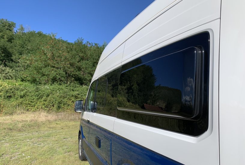 Volkswagen Grand California, dettaglio laterale