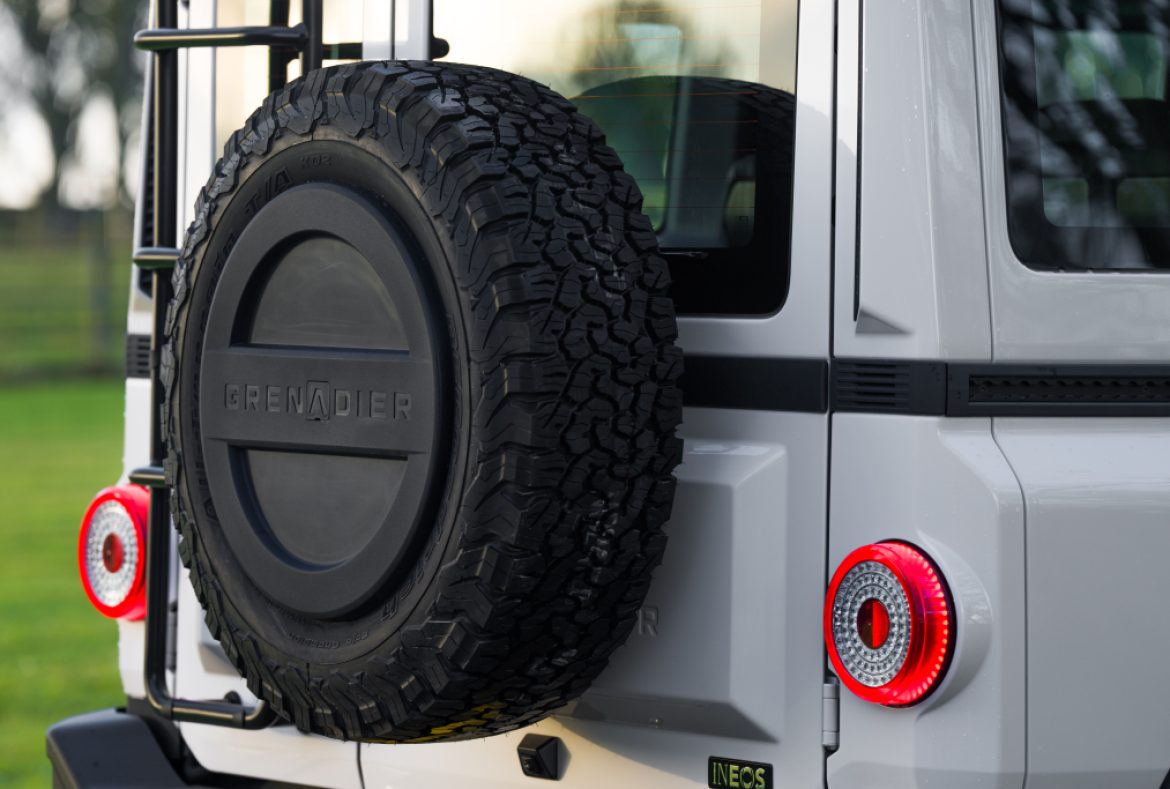 Ineos Grenadier posteriore- 12