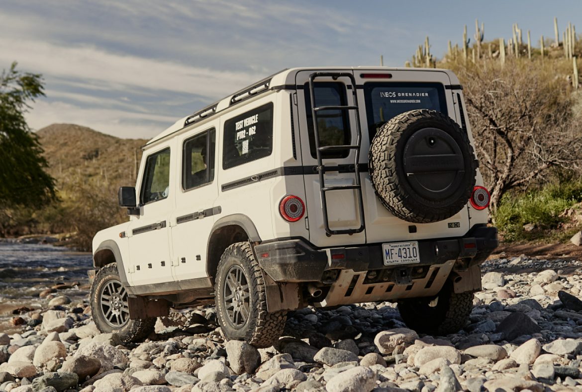 Ineos Grenadier tre quarti posteriore22