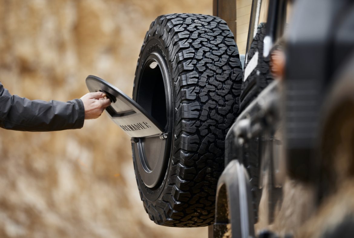 Ineos Grenadier vano ruota di scorta- 25