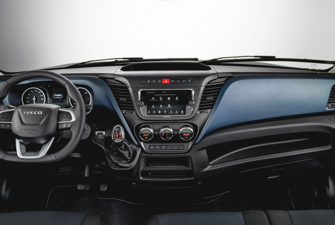 Iveco Daily, cruscotto - 11