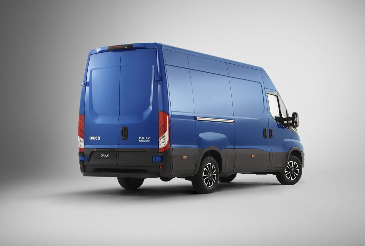 Iveco Daily, tre quarti posteriore - 02