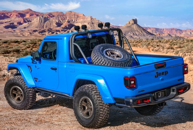 Jeep J6 tre quarti posteriore