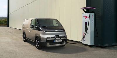 Da cargo a 2 posti a van a 5 posti: il Kia PV5 Crew Van si trasforma in un flash