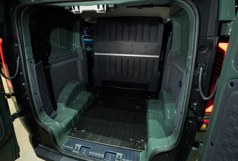 Kia_PV5_Crew_van_revealed_interior