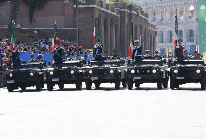 land-rover-defender-ar-90