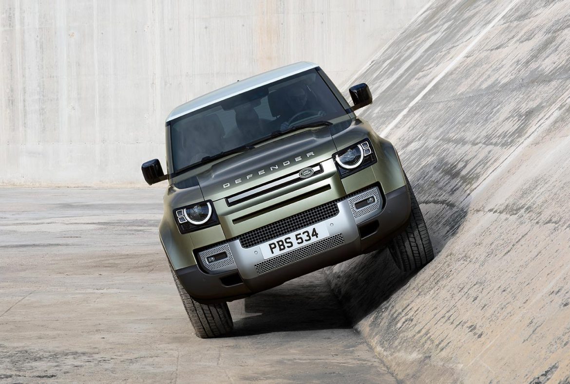 Land Rover Defender, frontale - 01