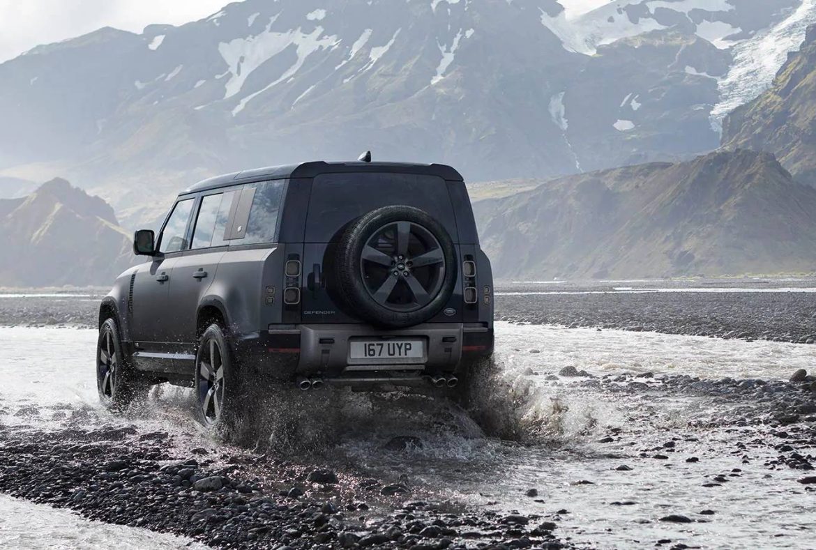 Land Rover Defender, tre quarti posteriore