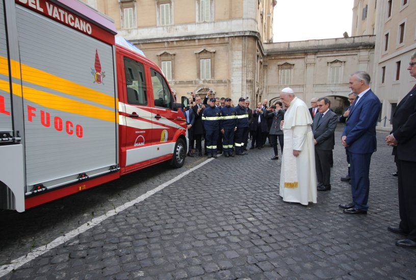 MAN TGE Vigili del Fuoco Vaticano 3