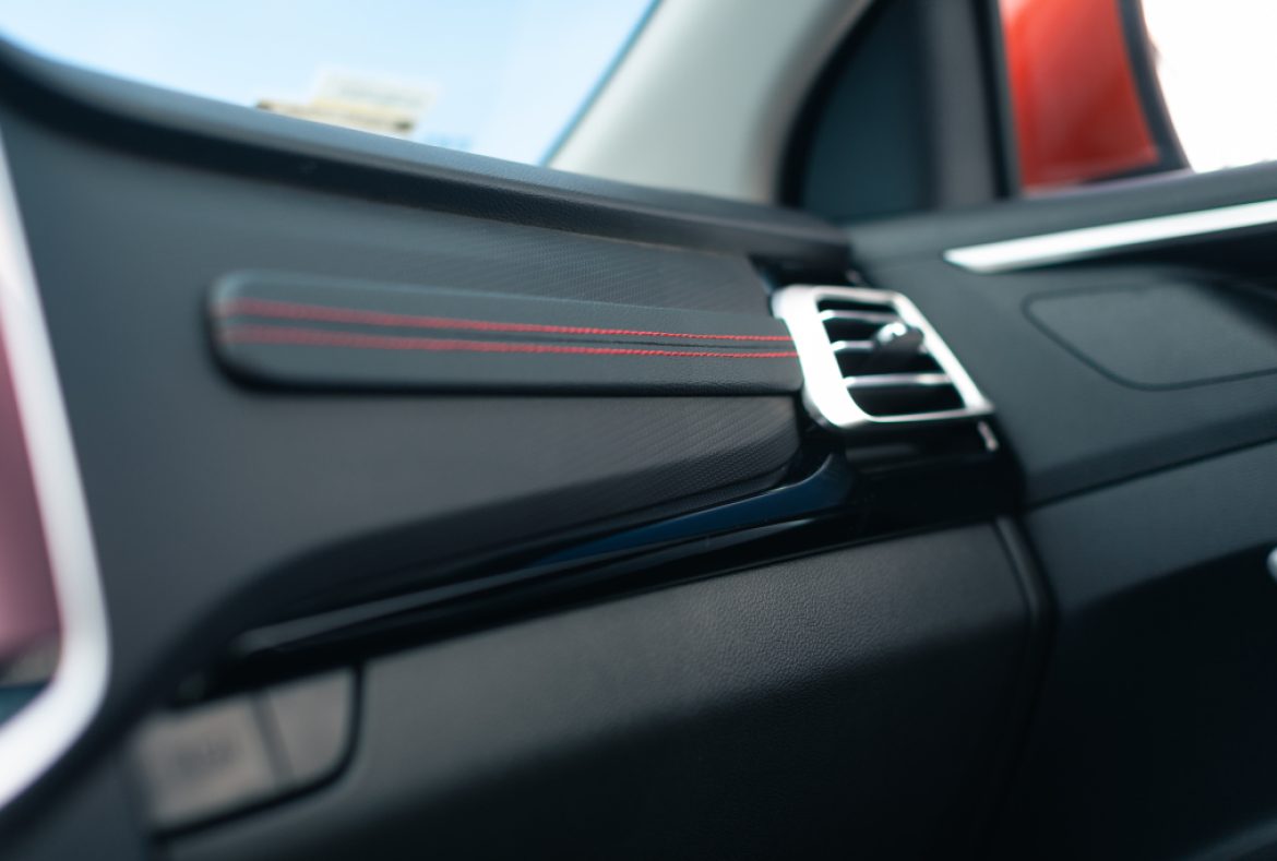 Maxus T90 EV dettaglio finiture interni -20