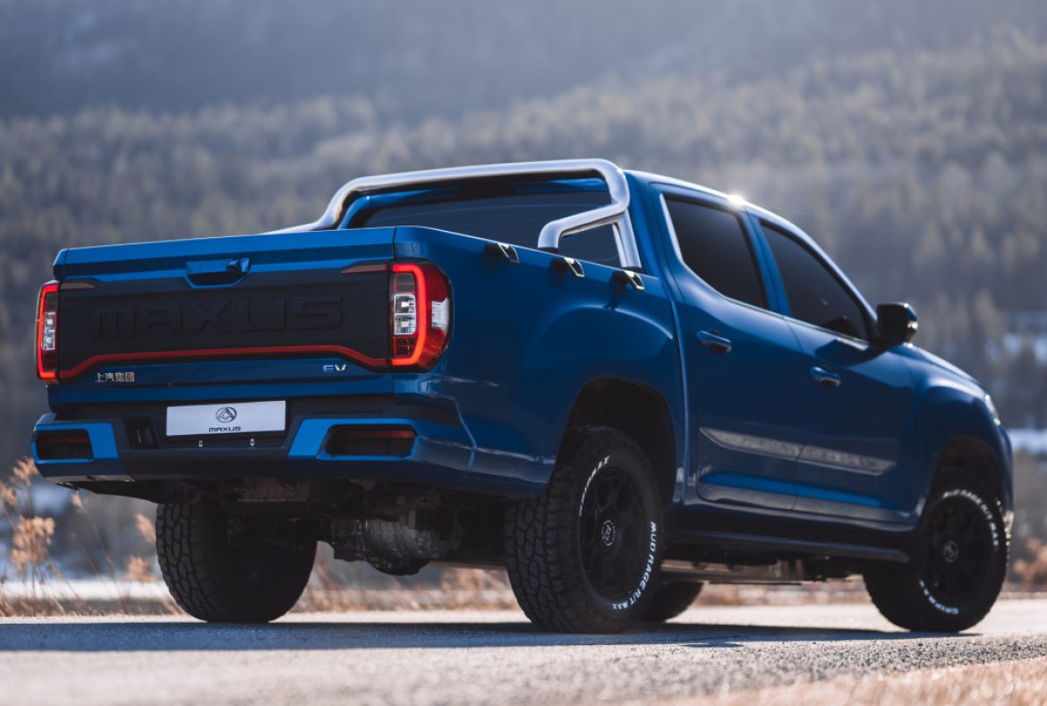 Maxus T90 EV tre quarti posteriore-08