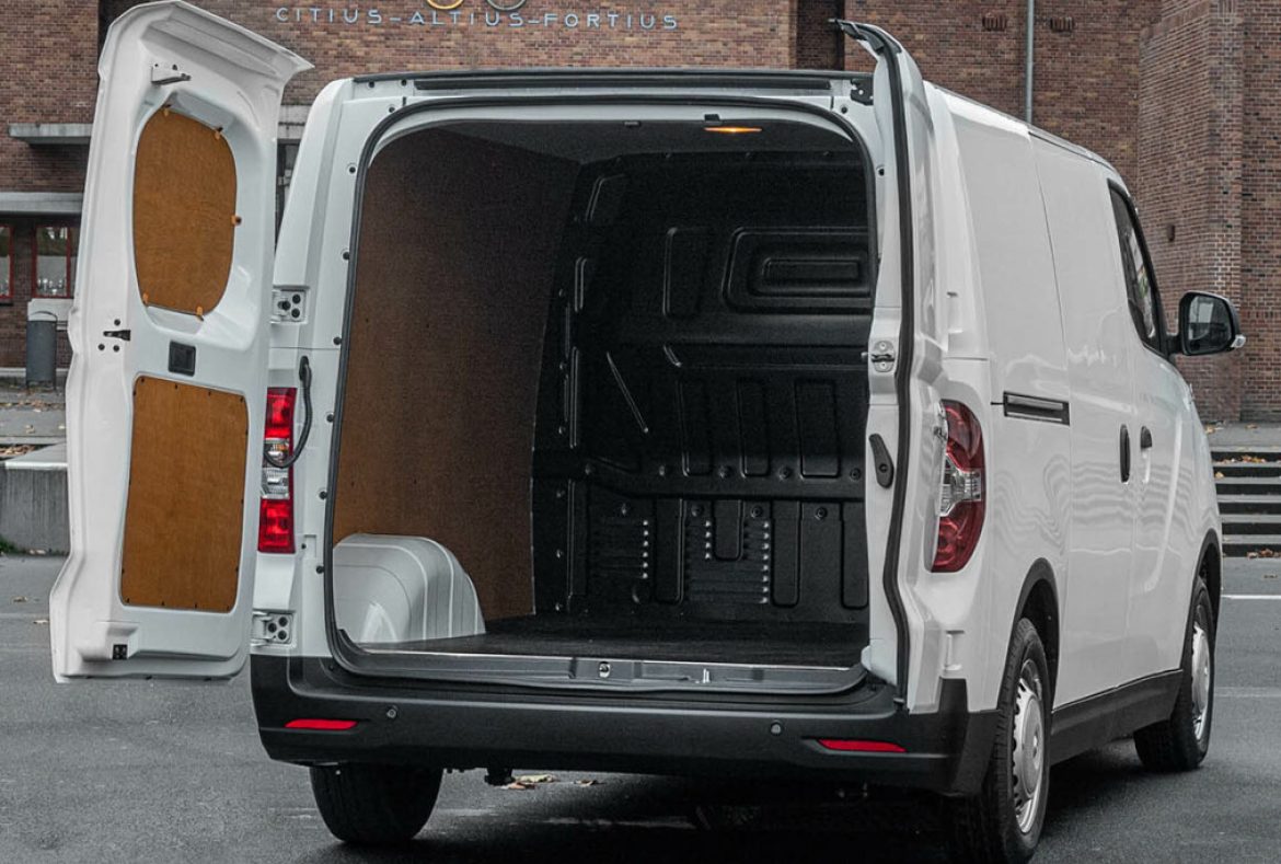 Maxus eDeliver 3, posteriore con portellone aperto -16