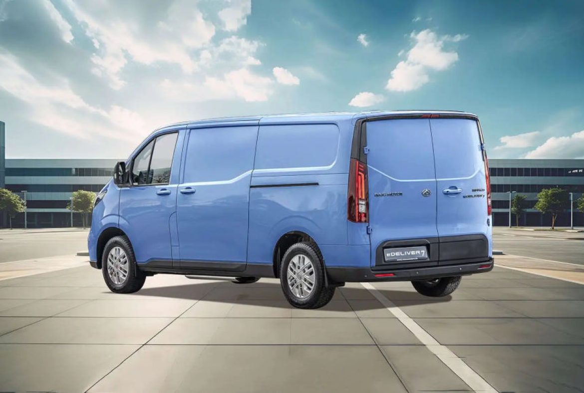 Maxus eDeliver 7 Elettrico celeste-09