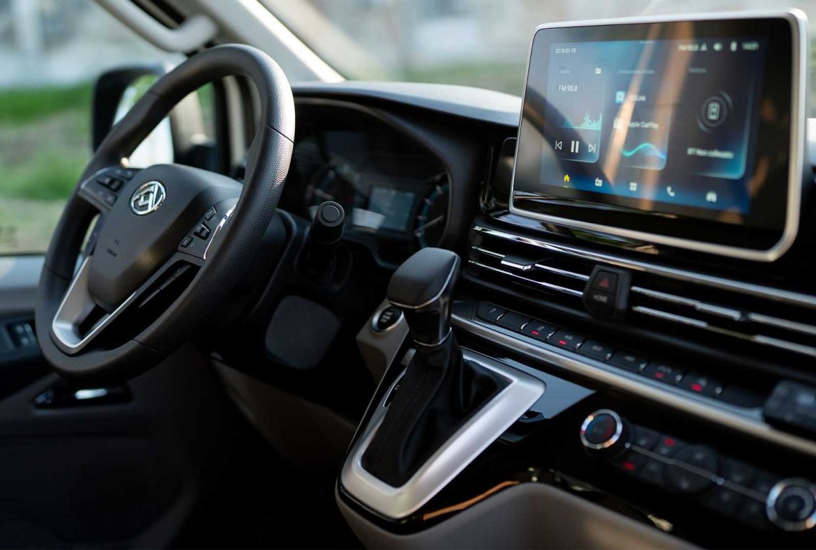 Maxus eDeliver 9, interno postazione di guida -09