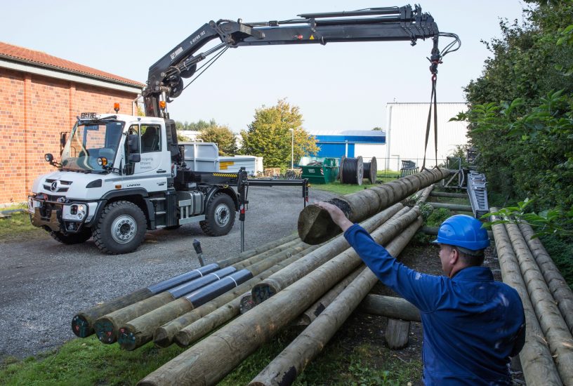 Mercedes-Benz Unimog U 423

Mercedes-Benz Unimog U 423