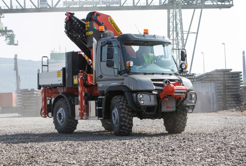 Mercedes-Benz Unimog U 527

Mercedes-Benz Unimog U 527