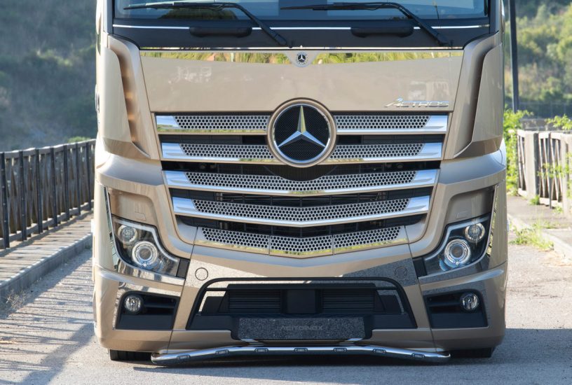 Mercedes-Benz Actros Iconic Edition_4