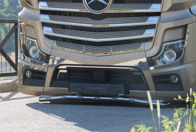 Mercedes-Benz Actros Iconic Edition_5