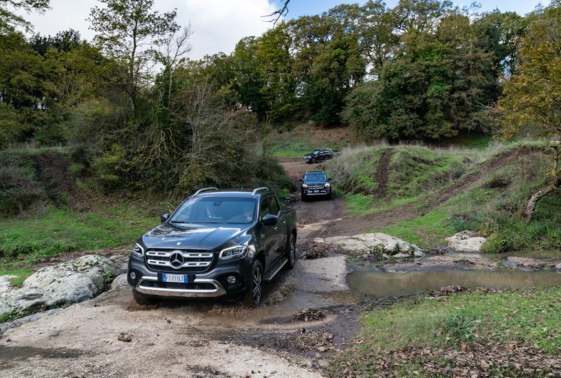 Mercedes-Benz Classe X 350 d 4MATIC Italian Driving Presentation (47)