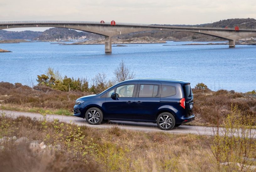 Mercedes-Benz-EQT-2024-1024-25 (2)