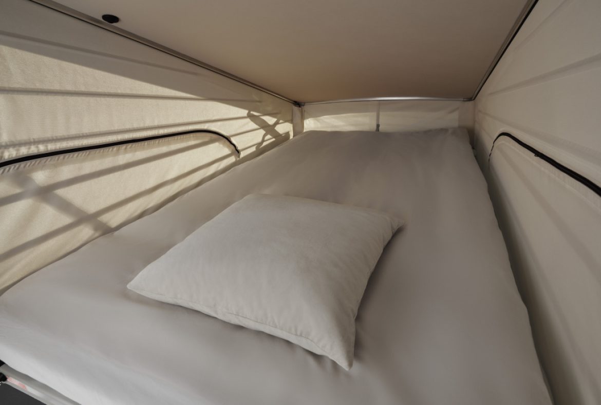 Mercedes Classe V Marco Polo Horizon 2025, letto sul tetto-12