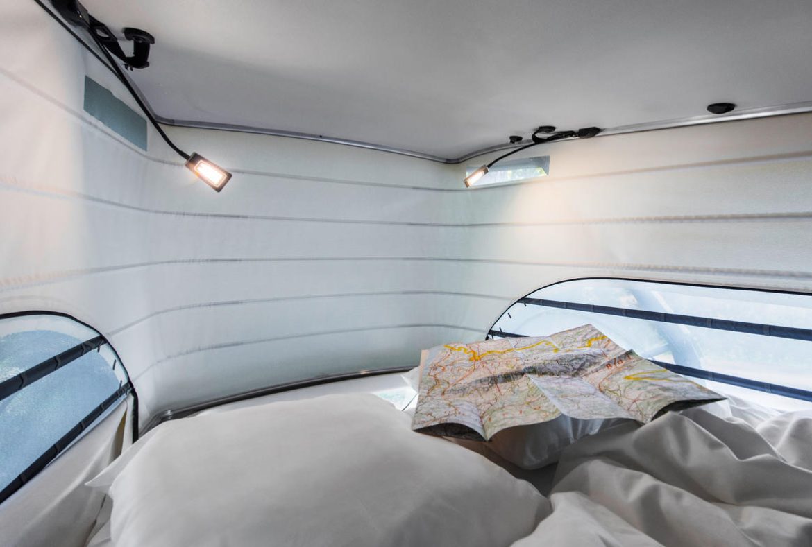 Mercedes Classe V Marco Polo, letto integrato nel tetto di 205x113cm