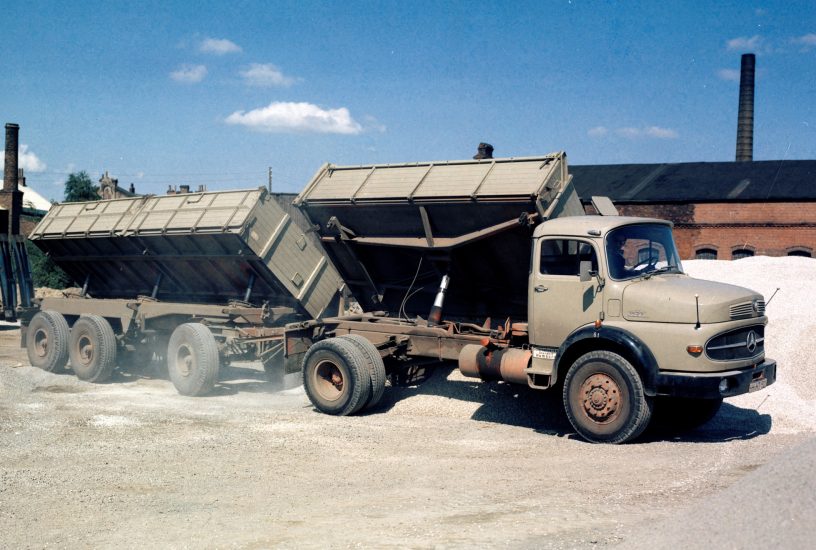 Mercedes-Benz Lastwagen-Premiere am 5. März 1959: Welterfolg mit kurzer Haube

Mercedes-Benz truck premiere on 5 March 1959: Global success with a short nose