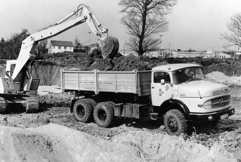Mercedes-Benz Lastwagen-Premiere am 5. März 1959: Welterfolg mit kurzer Haube

Mercedes-Benz truck premiere on 5 March 1959: Global success with a short nose