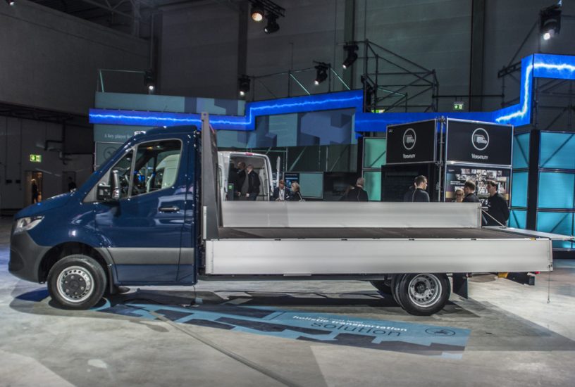 Mercedes Sprinter 2018 cassone profilo