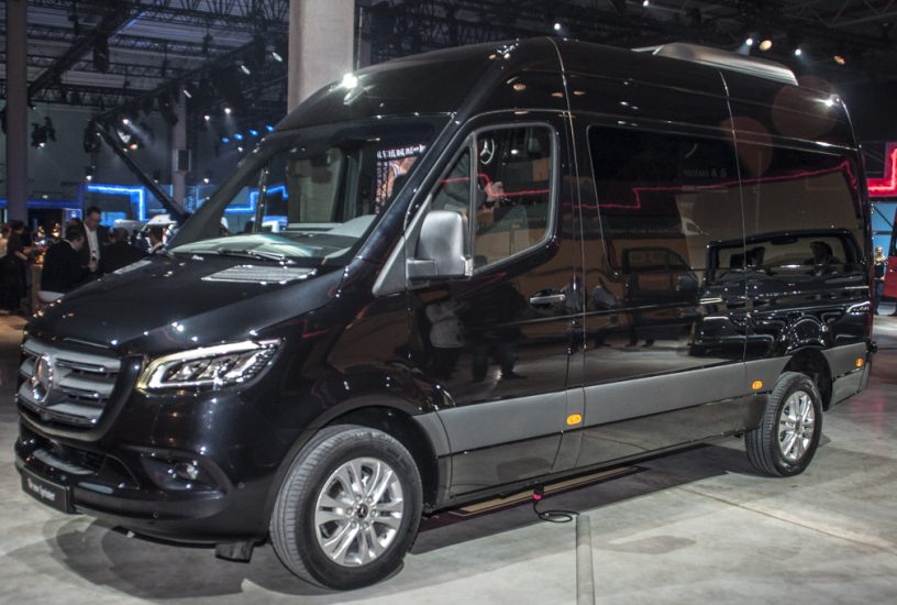 Mercedes Sprinter 2018 people mover tre quarti
