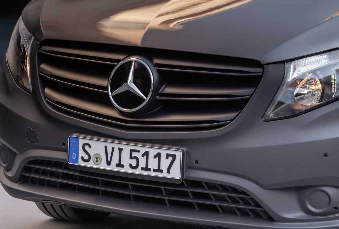 Mercedes Vito Furgone, dettaglio mascherina - 17