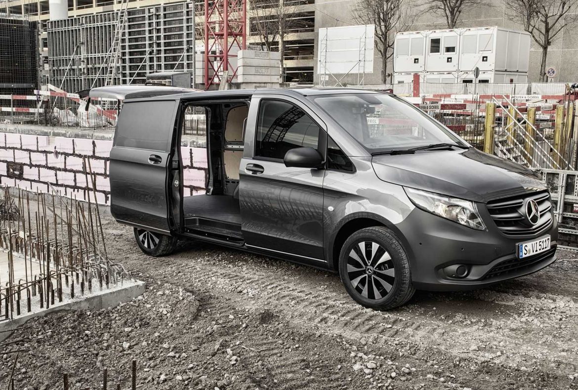 Mercedes Vito Furgone, portellone aperto - 16