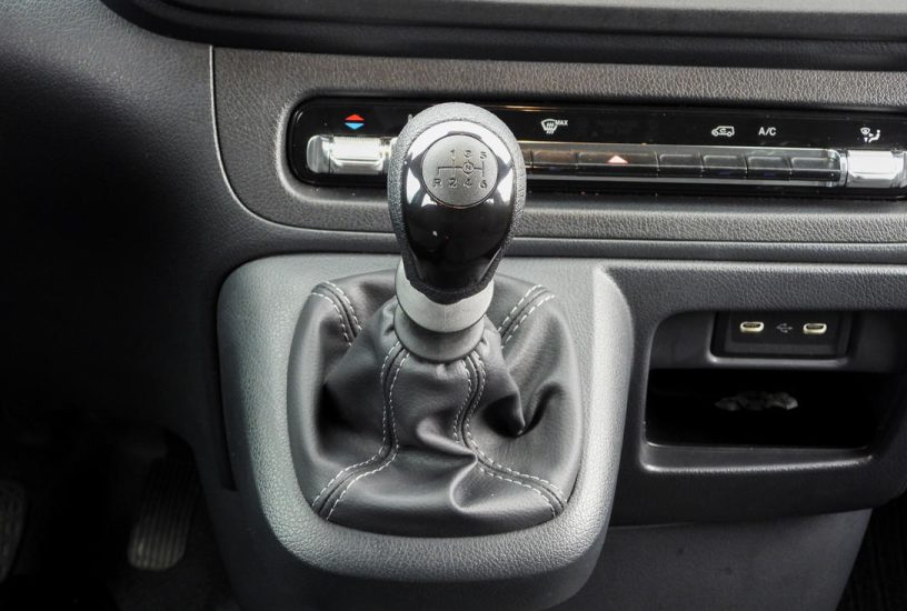 Mercedes Vito Mixto 114 CDI Long cambio-09