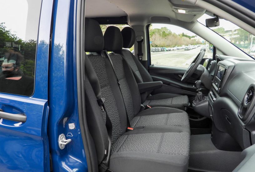 Mercedes Vito Mixto 114 CDI Long sedute anteriori-11