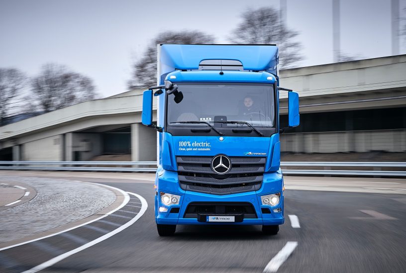 Vollelektrische Mercedes-Benz Lkw für den schweren Verteilerverkehr: Nachhaltig, vollelektrisch und leise: Mercedes-Benz eActros geht 2018 in den Kundeneinsatz