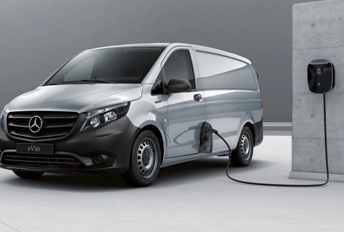 Mercedes eVito elettrico, in carica - 07
