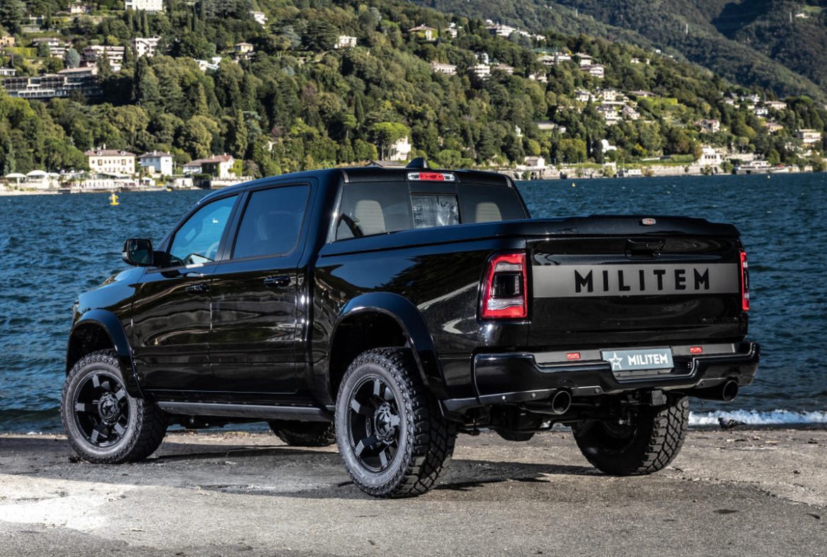 Militem Magnum, tre quarti posteriore-18