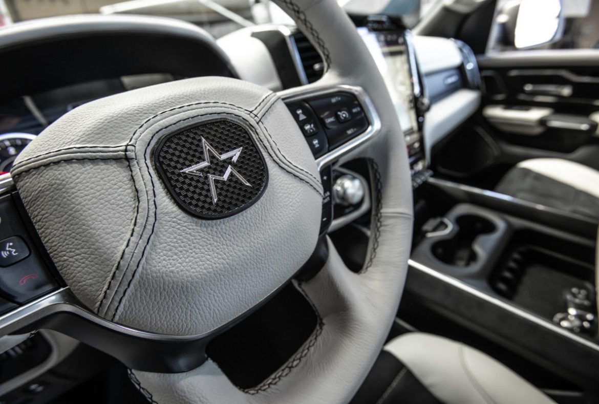 Militem Magnum, volante -11