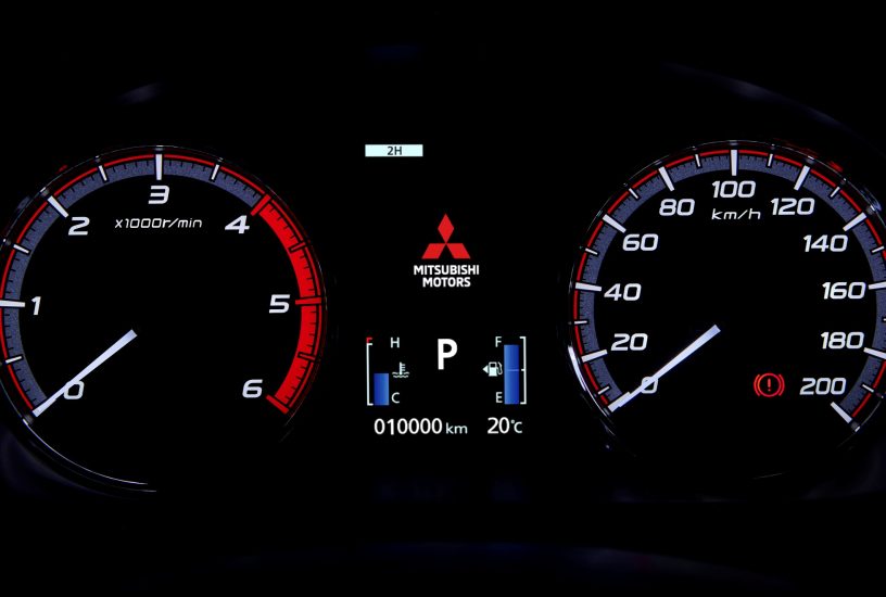 Mitsubishi L200 restyling cruscotto