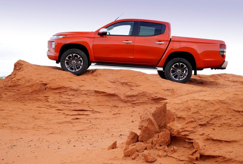 Mitsubishi L200 restyling profilo