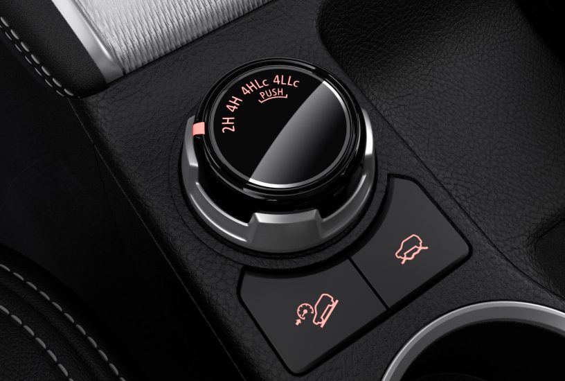 Mitsubishi L200 restyling trazione integrale