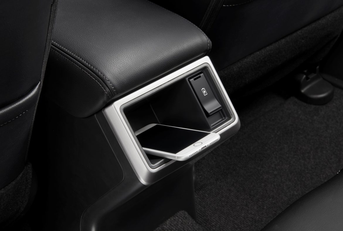 Mitsubishi L200 restyling vano portaoggetti posteriore