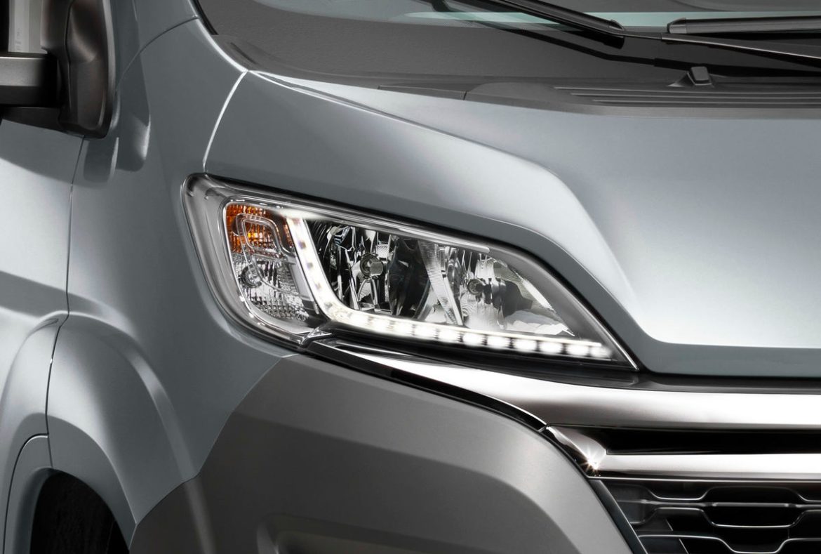 Citroen Jumper Furgone, fari anteriori