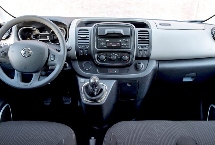 Nissan NV300 Combi