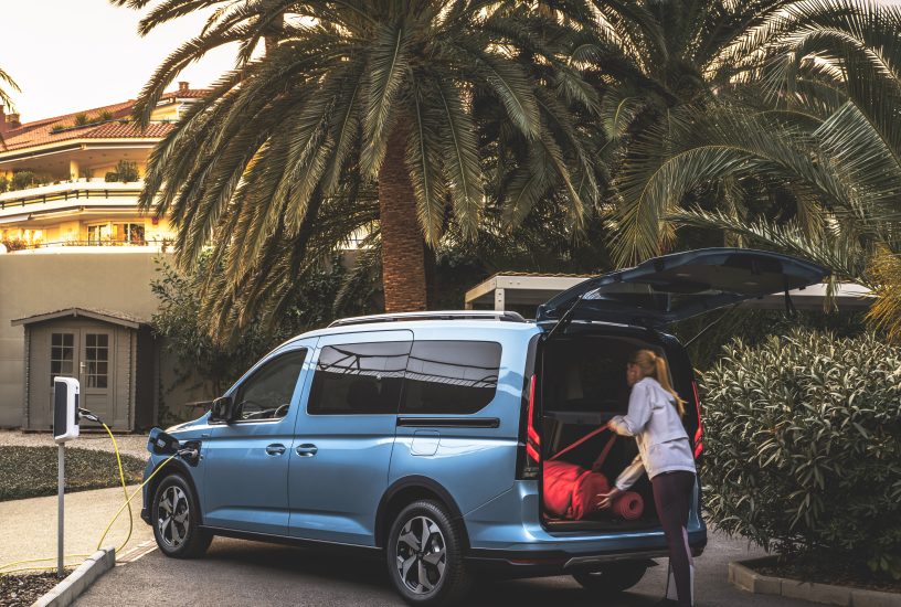 New PHEV Powertrain Boosts Ford Tourneo Connect Flexibility