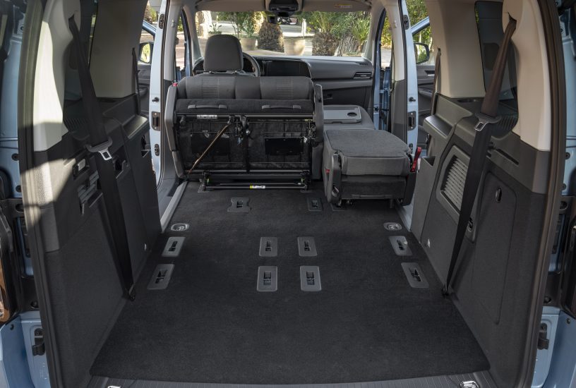 New PHEV Powertrain Boosts Ford Tourneo Connect Flexibility