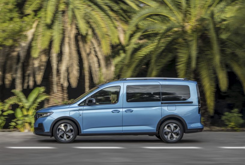 New PHEV Powertrain Boosts Ford Tourneo Connect Flexibility
