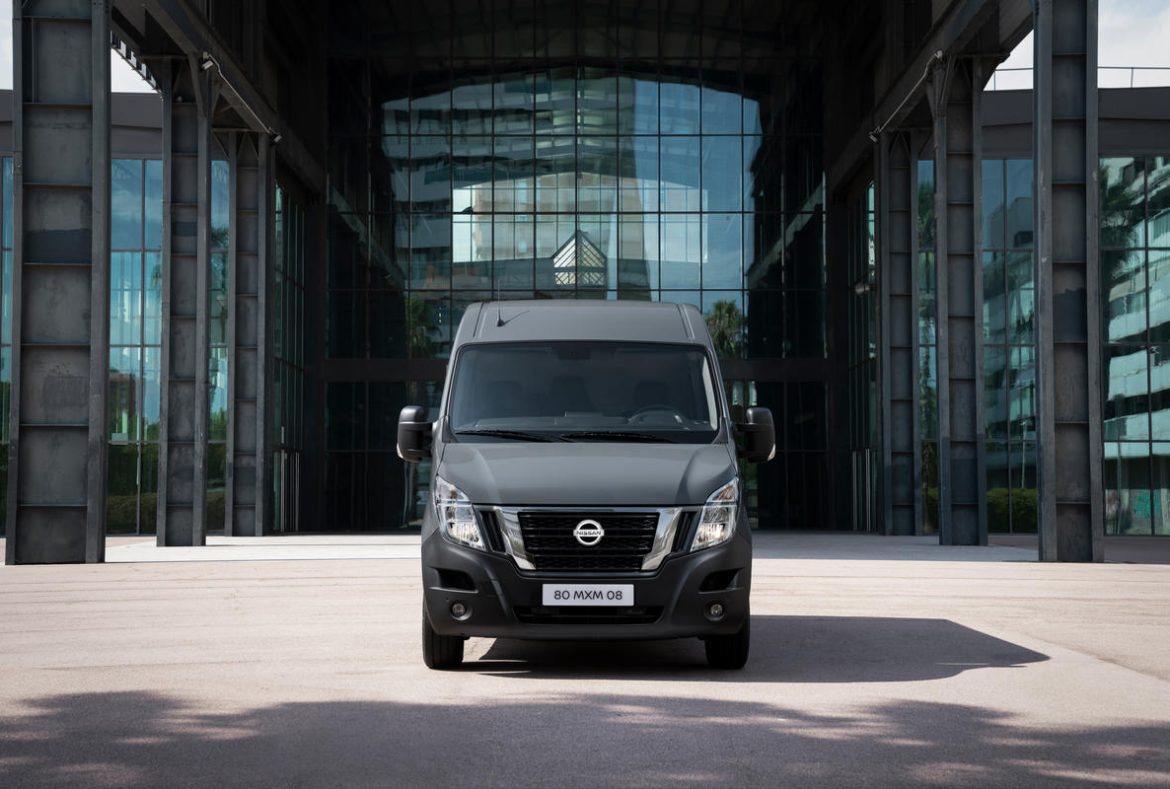 Nissan Interstar, frontale- 07