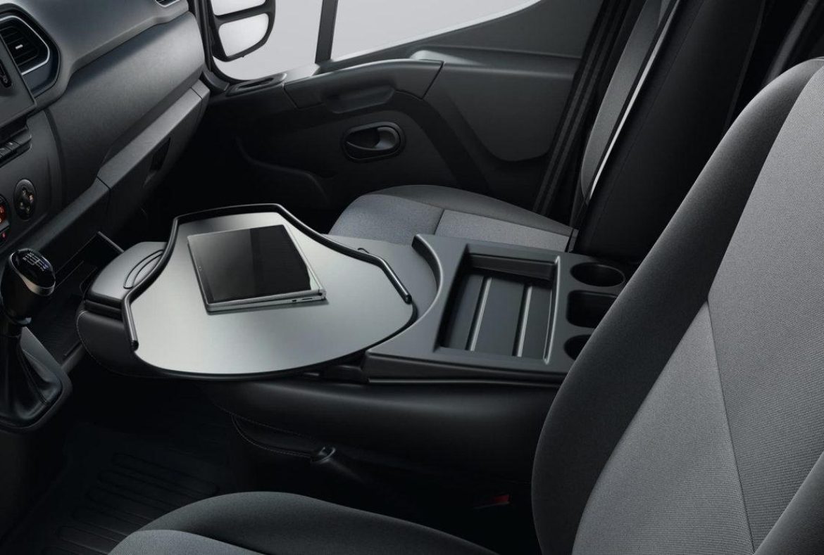 Nissan Interstar, interni-06